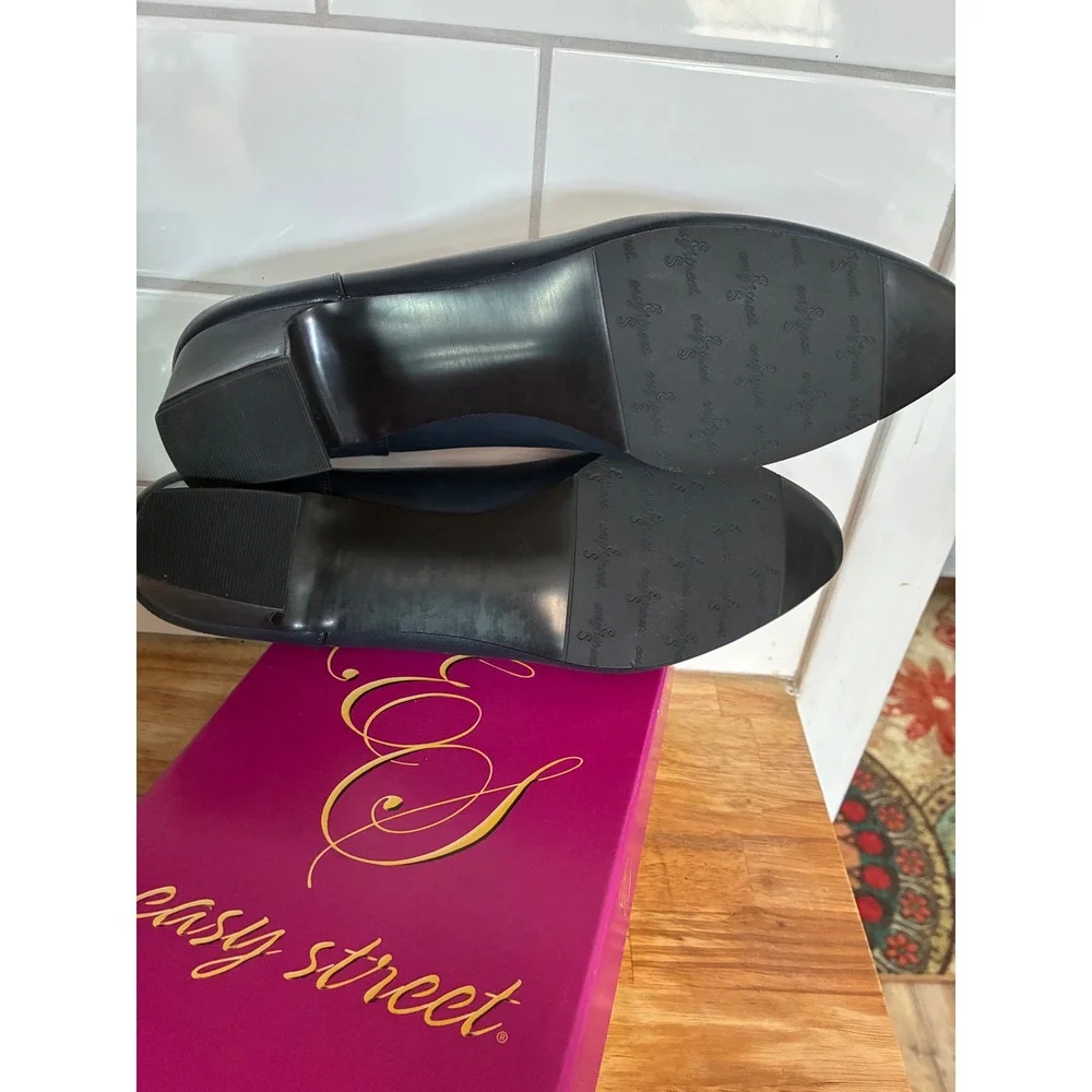 Easy Street Giana Navy Blue Low Block Heel Pumps Womens 12 M Laser Cut 31-2110